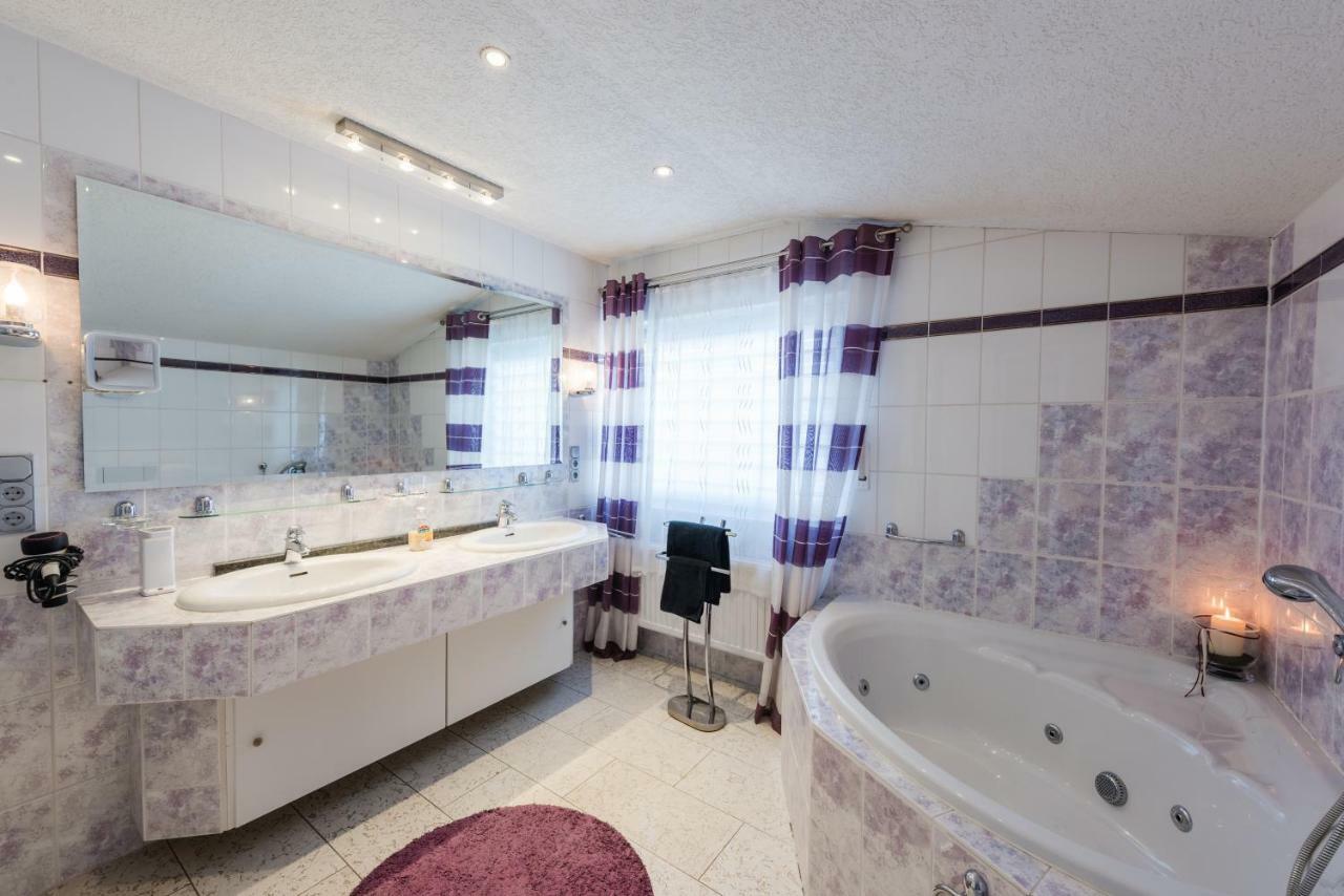 Kape'S Loft Apartment Westoverledingen ภายนอก รูปภาพ